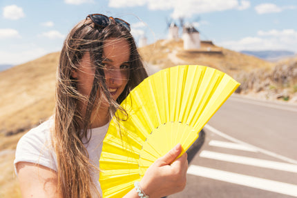 El abanico en la historia de España: de símbolo social a complemento de moda