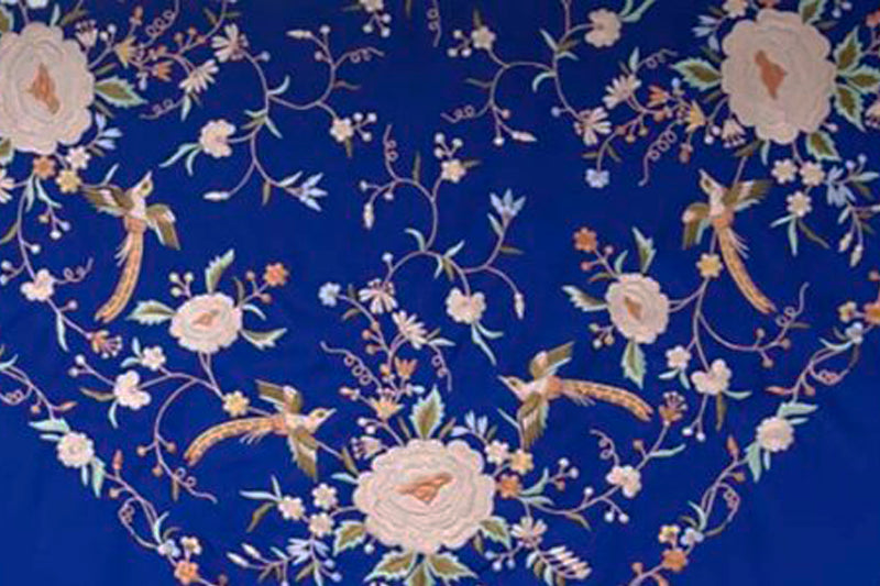 Mantón Bordado Azul Klein 