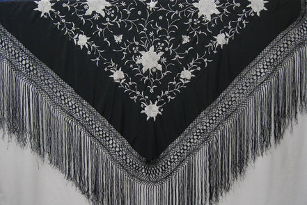 Mantón Bordado Máquina Negro - Marfil