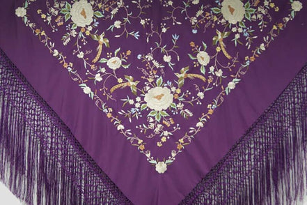 Mantón Bordado Morado Morado