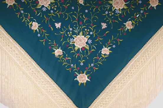 Mantón Bordado Turquesa Fleco Marfil