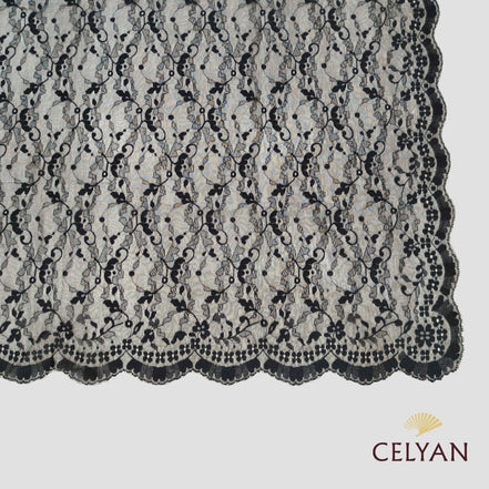 Mantilla Blonda Clásica P 212