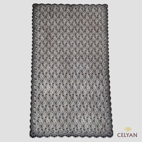 Mantilla Blonda Clásica P 212