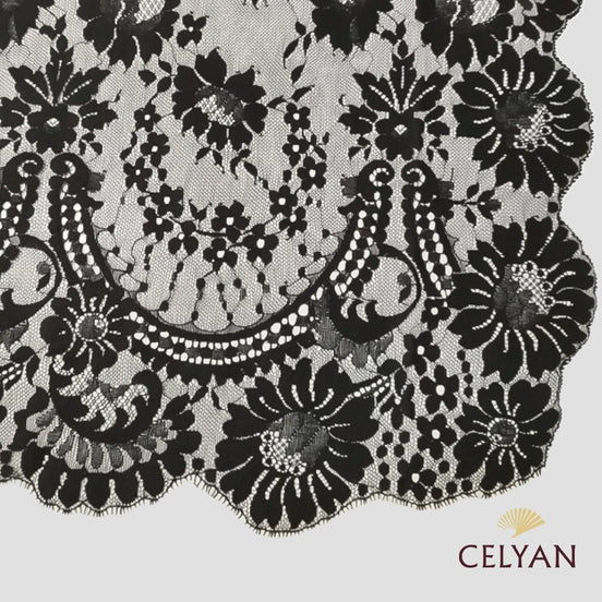 Mantilla Española Semi-Blonda 81 C