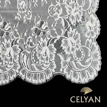 Mantilla Española Semiblonda P 96