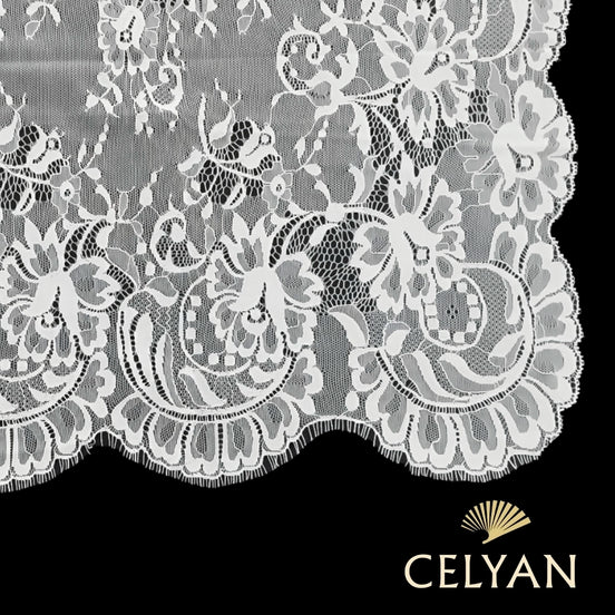 Mantilla Española Semiblonda P 96