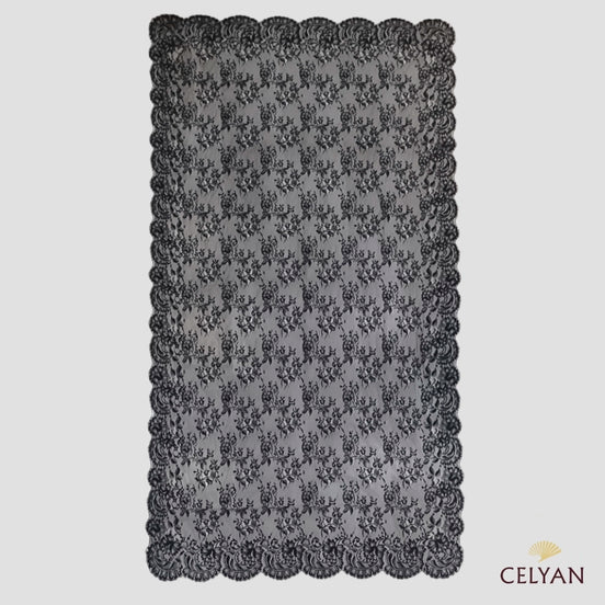 Mantilla Española Semiblonda P 96