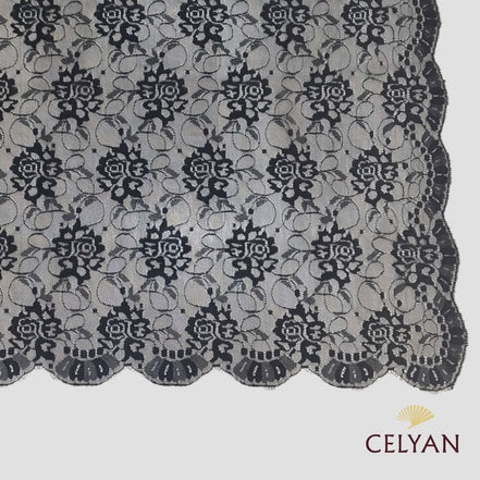 Mantilla Tradicional Blonda 700