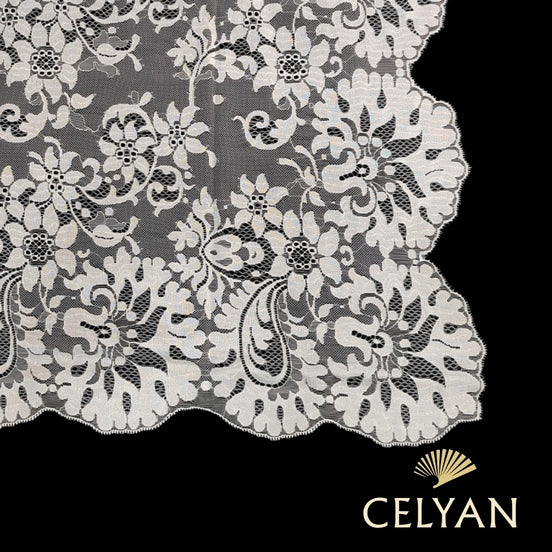 Mantilla_Blonda_Tradicional_V_814_2 - Celyan