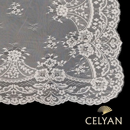 Mantilla Chantilly P 17