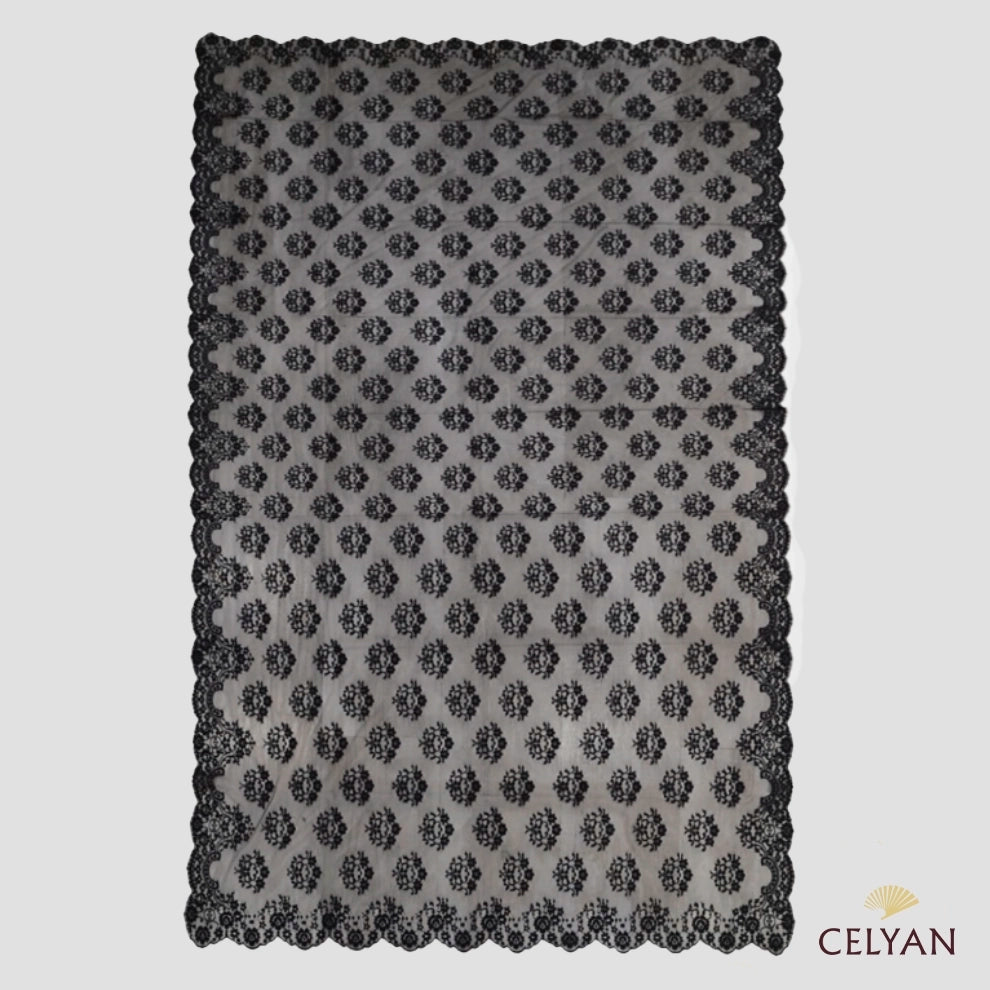 Mantilla Española Flores P 555