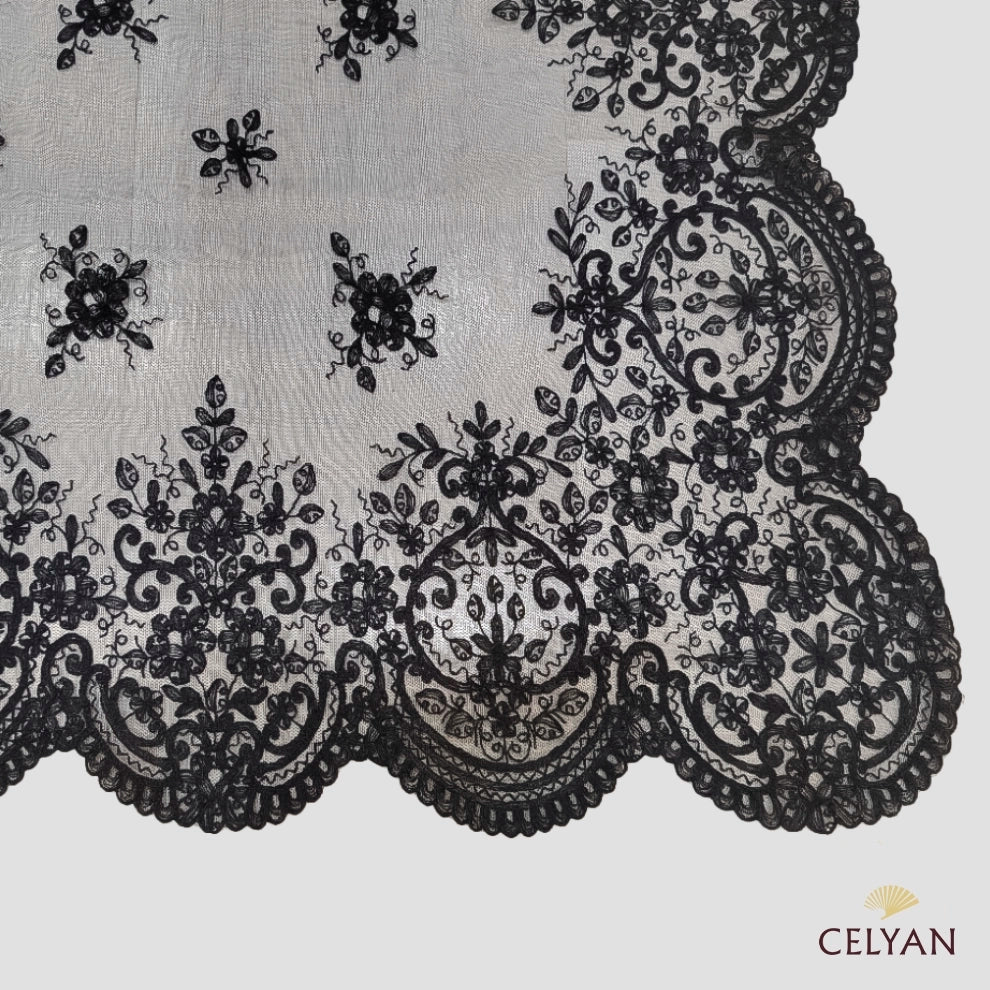 Mantilla Negra Chantilly A 9789.1