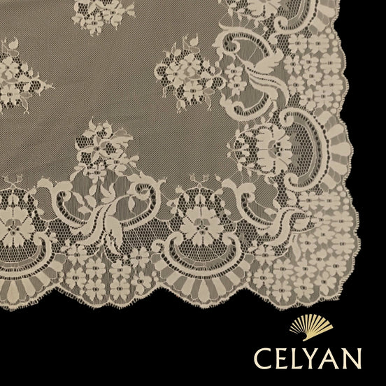 Mantilla_Semi-Chantilly_V_820 - Celyan