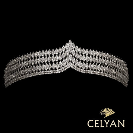 Tiara Cloe J 593