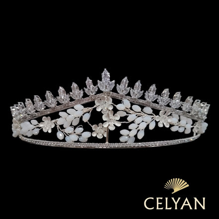 Tiara Novia Julia J 940