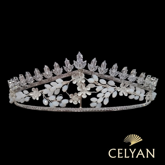 Tiara Novia Julia J 940
